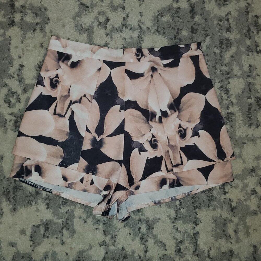 L'Atiste Summer Floral High Waisted Shorts || L
